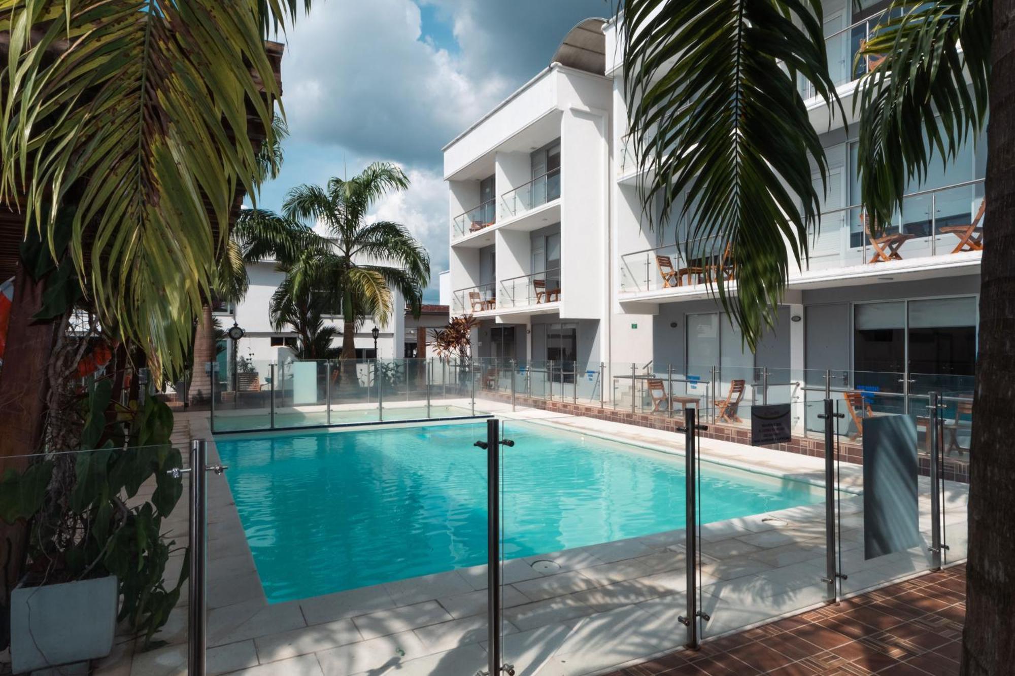 Hotel El Aeropuerto San José del Guaviare エクステリア 写真