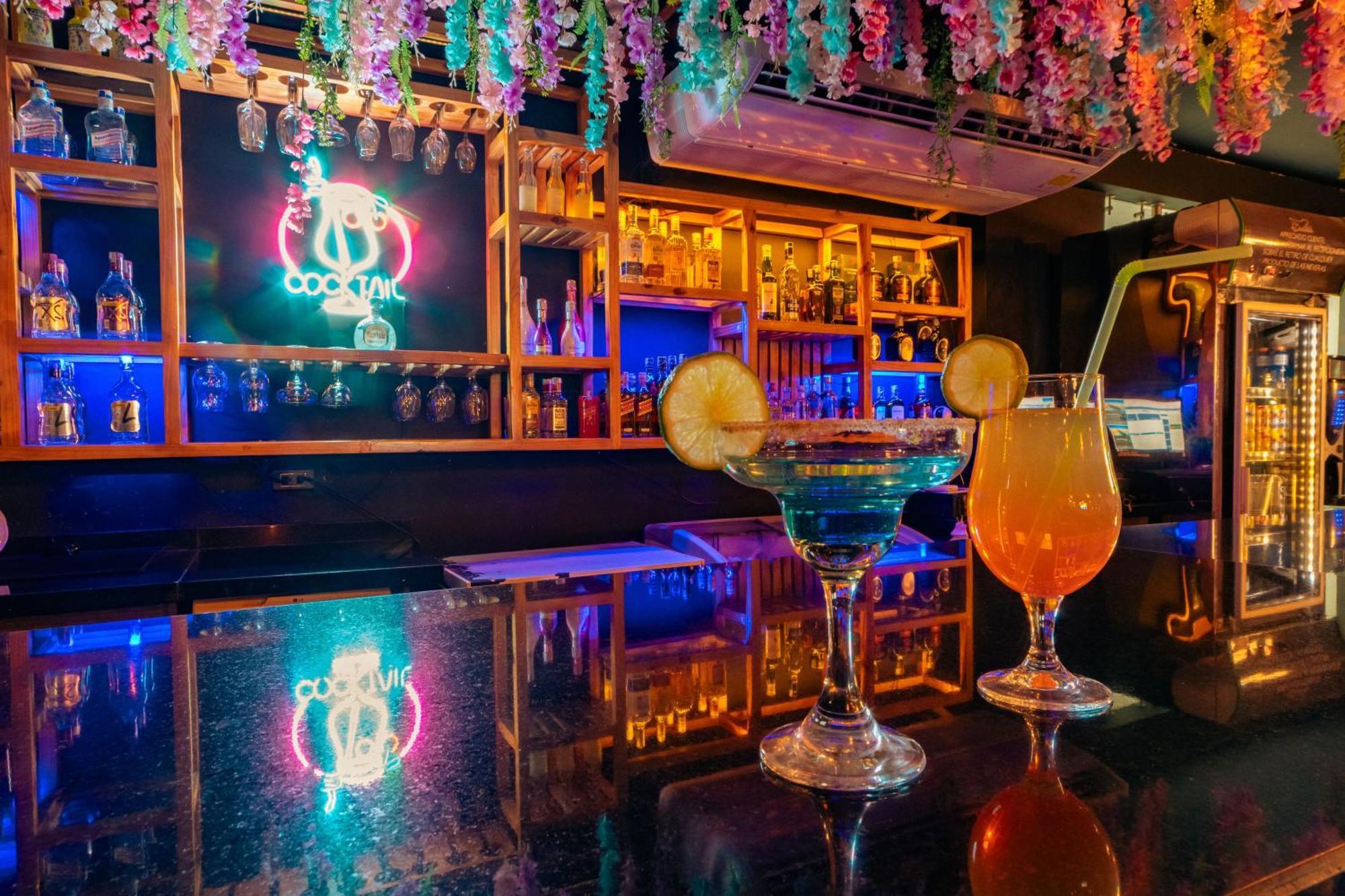 Hotel El Aeropuerto San José del Guaviare エクステリア 写真