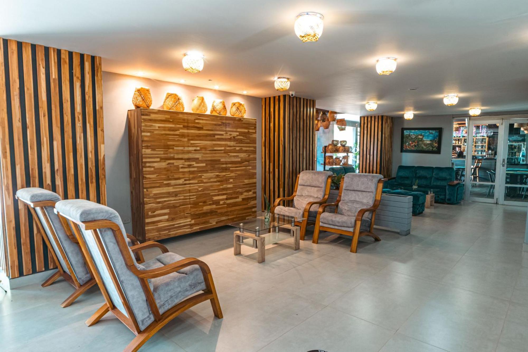 Hotel El Aeropuerto San José del Guaviare エクステリア 写真