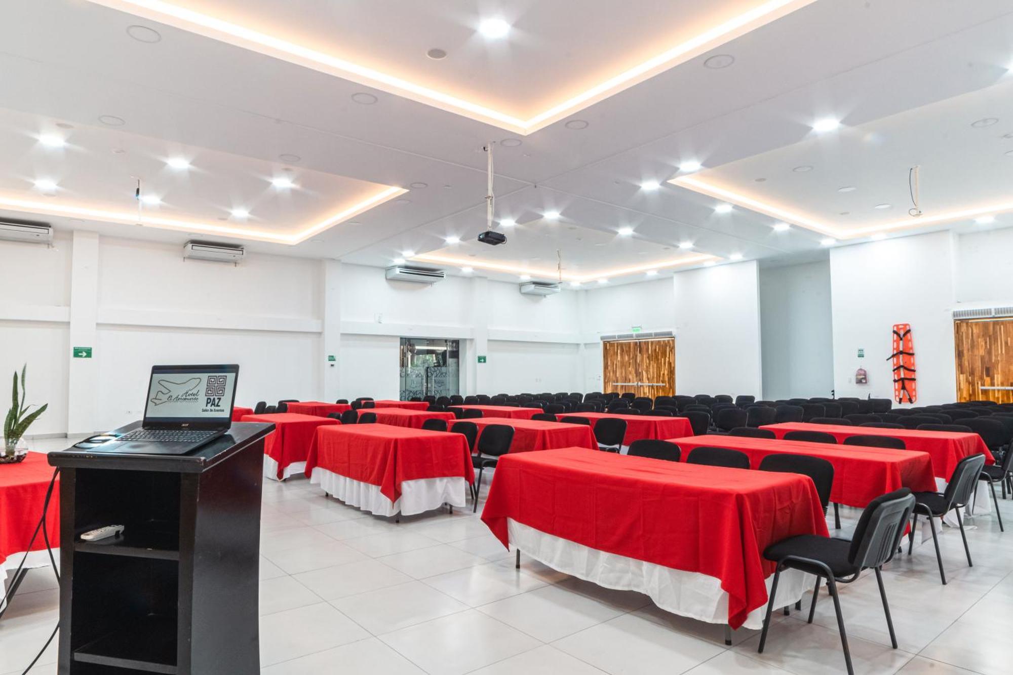 Hotel El Aeropuerto San José del Guaviare エクステリア 写真